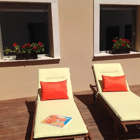 Deluxe Chillout Experience شقة *